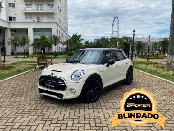 MINI COOPER 2.0 S EXCLUSIVE 16V TURBO GASOLINA 4P AUTOMÁTICO MINI COOPER 2.0 S EXCLUSIVE 16V TURBO GASOLINA 4P AUTOMÁTICO